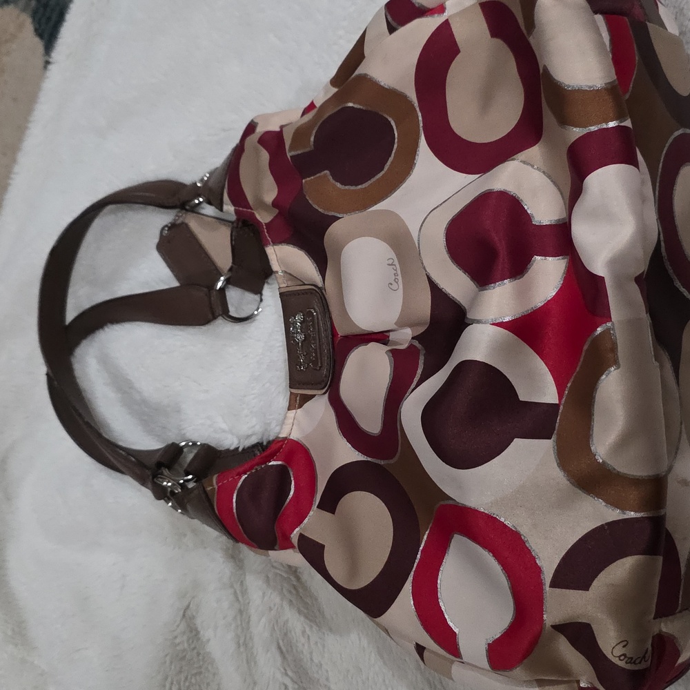 Coach Madison 21582 Signature Graphic Op Art Metallic Red Maggie Shoulder Bag. 